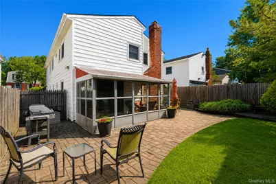 47 Stanley Circle, New York, NY 10308 - Photo 37