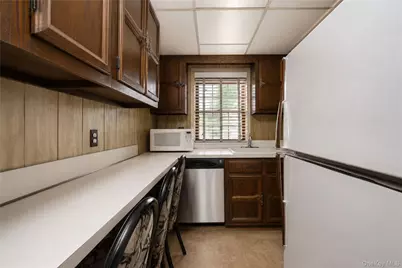 47 Stanley Circle, New York, NY 10308 - Photo 33
