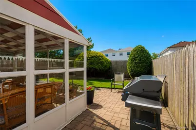 47 Stanley Circle, New York, NY 10308 - Photo 35
