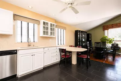 47 Stanley Circle, New York, NY 10308 - Photo 13