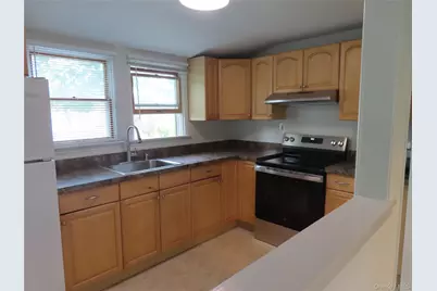 120 Cerny Place, West Islip, NY 11795 - Photo 5