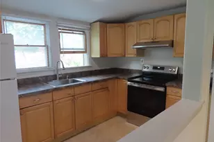 120 Cerny Pl, West Islip, NY 11795 - Photo 5