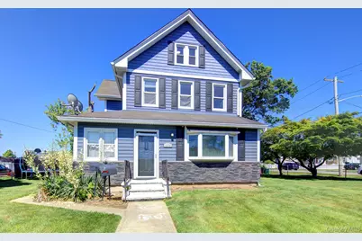 1250 Woodfield Road #2, Rockville Centre, NY 11570 - Photo 1