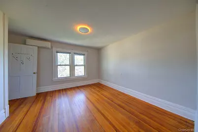 1250 Woodfield Road #2, Rockville Centre, NY 11570 - Photo 5