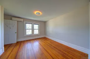 1250 Woodfield Rd, Rockville Centre, NY 11570 - Photo 5