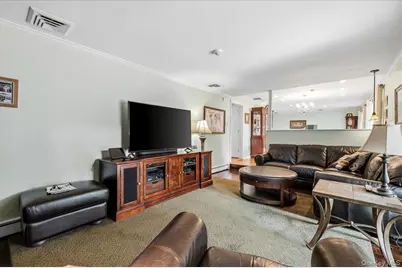 39 Merrivale Drive, Smithtown, NY 11787 - Photo 13