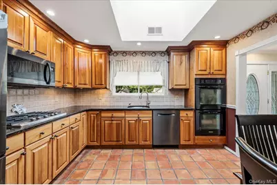 39 Merrivale Drive, Smithtown, NY 11787 - Photo 19