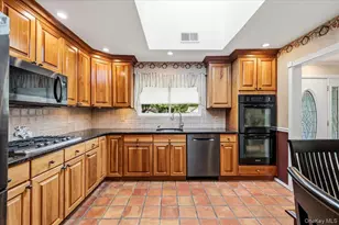 39 Merrivale Dr, Smithtown, NY 11787 - Photo 19