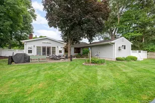 39 Merrivale Dr, Smithtown, NY 11787 - Photo 45