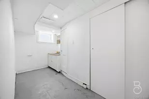 70-20 53rd Rd, Maspeth, NY 11378 - Photo 23
