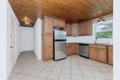 131 Hunts Bridge Road #2, Yonkers, NY 10704 - Photo 11