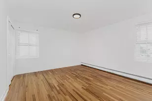 131 Huntsbridge Rd, Yonkers, NY 10704 - Photo 7