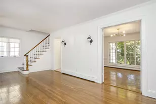 121 Hillcrest Ave, Manhasset, NY 11030 - Photo 3