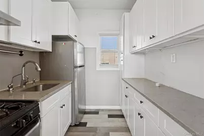 23 Troy Avenue #2nd FL, Long Beach, NY 11561 - Photo 5