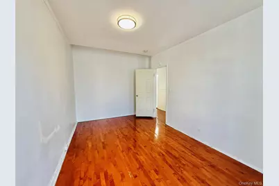 2879 Harrington Avenue, Bronx, NY 10461 - Photo 11