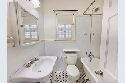 2879 Harrington Avenue, Bronx, NY 10461 - Photo 13