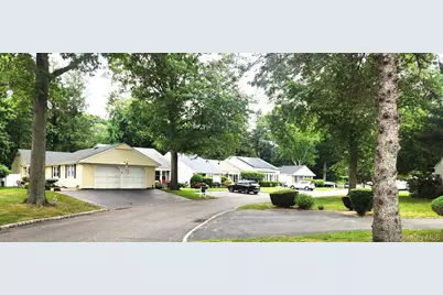 9 Freedom Lane, Coram, NY 11727 - Photo 3
