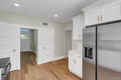 5 Columbia Street, Farmingdale, NY 11735 - Photo 9