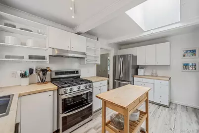 52 Albermarle Avenue, Huntington Station, NY 11746 - Photo 15