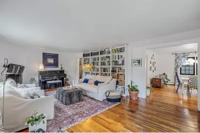 52 Albermarle Avenue, Huntington Station, NY 11746 - Photo 7