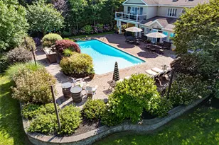 9 Crick Holly Ln, East Islip, NY 11730 - Photo 3