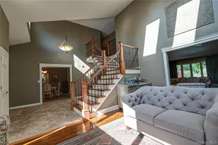 9 Crick Holly Ln, East Islip, NY 11730 - Photo 5