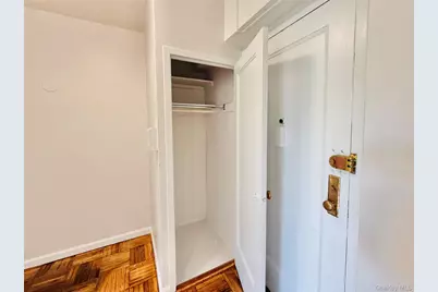 1680 Metropolitan #6D, Bronx, NY 10462 - Photo 5