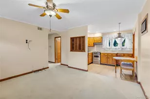 1580 N Gardiner Dr, Bay Shore, NY 11706 - Photo 5