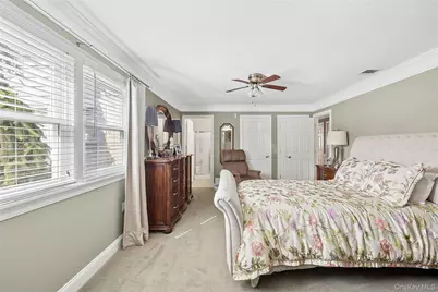 4 Flair Way, Coram, NY 11727 - Photo 7