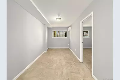 806 E 227th Street, Bronx, NY 10466 - Photo 33