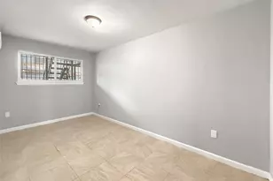806 E 227th St, Bronx, NY 10466 - Photo 27