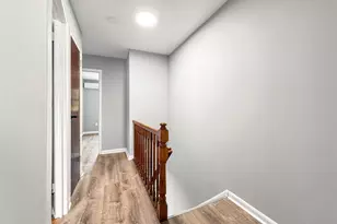 806 E 227th St, Bronx, NY 10466 - Photo 17