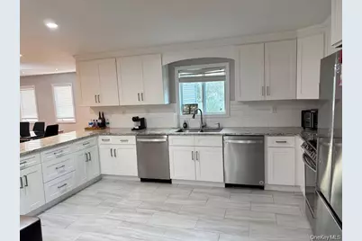 300 Daub Avenue, Hewlett, NY 11557 - Photo 5