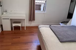 136-11 Carlton Pl, Flushing, NY 11354 - Photo 3