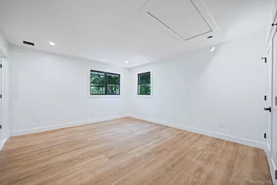 465 Helene Avenue, Shirley, NY 11967 - Photo 17