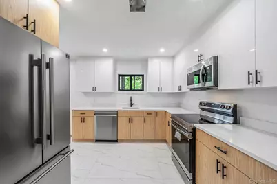 465 Helene Avenue, Shirley, NY 11967 - Photo 13