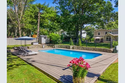 30 Woodland Road, Roslyn, NY 11576 - Photo 29