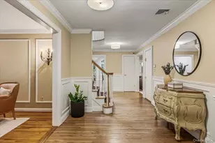 30 Woodland Rd, Roslyn, NY 11576 - Photo 15