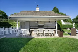 275 Main St, Westhampton Beach, NY 11978 - Photo 21