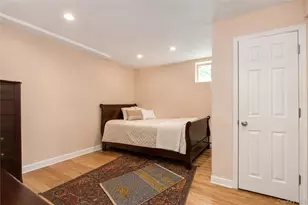 22 Putters Ct, New York, NY 10301 - Photo 21