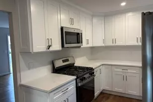381 N Clinton Ave, Lindenhurst, NY 11757 - Photo 7