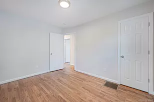 381 N Clinton Ave, Lindenhurst, NY 11757 - Photo 13