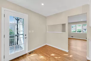 381 N Clinton Ave, Lindenhurst, NY 11757 - Photo 15