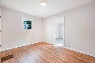 381 N Clinton Ave, Lindenhurst, NY 11757 - Photo 11