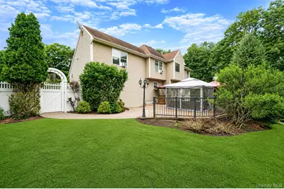 17 Holmes Avenue, Eastport, NY 11941 - Photo 31