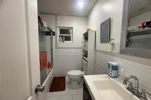 32 Bedford St, Copiague, NY 11726 - Photo 3