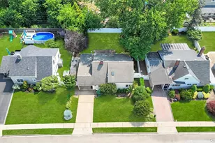 21 Horn Ln, Levittown, NY 11756 - Photo 33