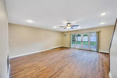21 Horn Lane, Levittown, NY 11756 - Photo 13