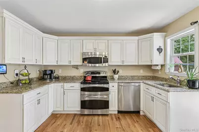 330 Harrison Avenue, Miller Place, NY 11764 - Photo 13