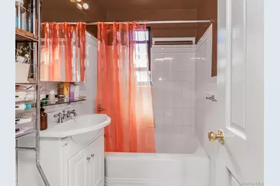 3840 Greystone Avenue #6P, Bronx, NY 10463 - Photo 9